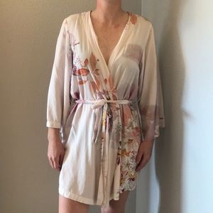 Plum Pretty Sugar Floral Robe